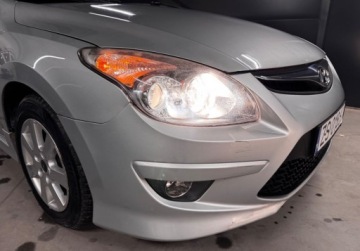 Hyundai i30 I CW Facelifting 1.4 DOHC 109KM 2012 Hyundai i30 wszystko dzial navipelna ele 1.4 Benzyna 109KM, zdjęcie 3