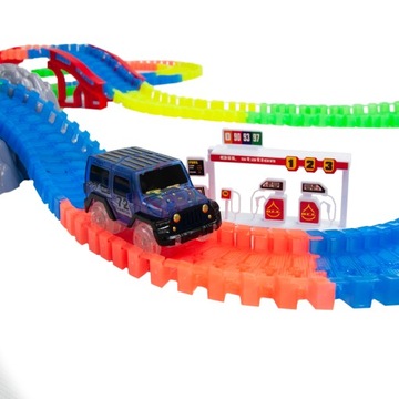 СВЕТЯЩАЯСЯ ТРАССА ДЛЯ ГОНОЧНЫХ АВТОМОБИЛЕЙ 458 единиц + 2 машины