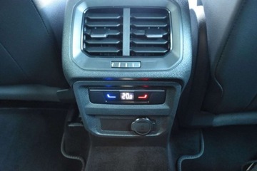 Volkswagen Tiguan II SUV Facelifting 1.5 TSI 150KM 2022 Volkswagen Tiguan SalonPL 150KM TSI DSG R-Line Premium HakKessyNavi ACC Ma, zdjęcie 31