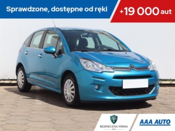 Citroen C3 II Hatchback facelifting 1.2 VTi 82KM 2016 Citroen C3 1.2 VTi, Klima, Tempomat, Parktronic