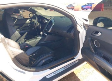 Audi R8 I Coupe 4.2 V8 FSI 420KM 2009 Audi R8 Coupe 2009, 4.2L, 4x4, od ubezpieczalni 4.2 Benzyna 420KM, zdjęcie 9