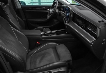 Volkswagen Passat B8 Variant Facelifting 2.0 TDI SCR 150KM 2024 Volkswagen Passat 2.0 TDI 150 KM DSG, Ogrzewanie postojowe, wyswietlacz 15, zdjęcie 12