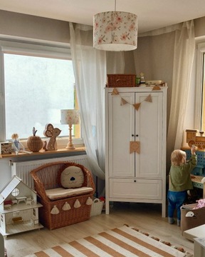 LAMPA WISZĄCA W KWIATY DREWNO BIAŁE