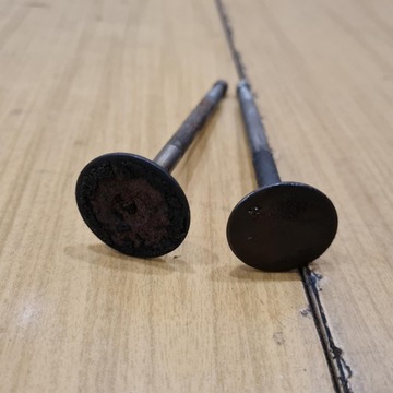 КОМПЛЕКТ ВПУСКНЫХ ВЫПУСКНЫХ КЛАПАНОВ BRIGGS & STRATTON 5HP