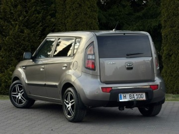 Kia Soul I Crossover 1.6 CRDI VGT 128KM 2009 Kia Soul I 1.6 CRDI Attract, zdjęcie 16