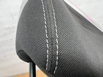 Renault Clio IV 4 zagłówek przód przedni