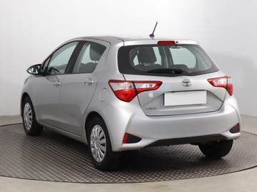 Toyota Yaris III Hatchback 5d Facelifting 2017 1.5 Dual VVT-iE 111KM 2018 Toyota Yaris 1.5 Dual VVT-i, Salon Polska, zdjęcie 3