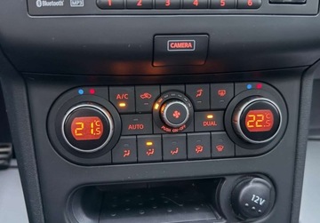 Nissan Qashqai I Crossover Facelifting  1.6 117KM 2012 Nissan Qashqai salon Polska ,dach panoramiczny 1.6 Benzyna 116KM, zdjęcie 12