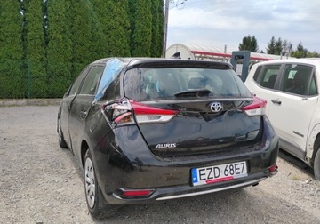 Toyota Auris II Hatchback 5d Facelifting 1.6 Valvematic 132KM 2018 Toyota Auris 2018r, Salonowa. 1.6 Benzyna. Uszkodzona. Poobijana. VAT 23, zdjęcie 2
