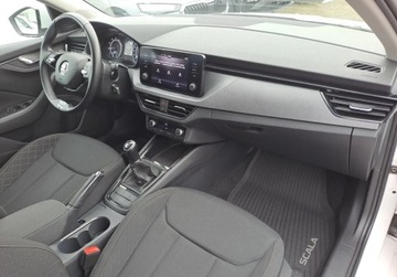 Skoda Scala Hatchback 1.0 TSI 110KM 2022 Skoda Scala Ambition 1,0 TSI 110KM Salon PL ASO VAT-23 Benzyna 110KM, zdjęcie 9