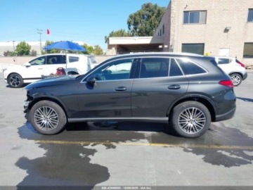 Mercedes GLC C254/X254 2025 Mercedes-Benz GLC 300 4Matic Suv 2025 2.0l 2.0 Benzyna 255KM, zdjęcie 2