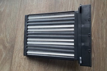 CHLADIČ ELEKTRICKÉ RADIÁTORU AUDI Q4 SUV (F4B) 1EA963581D ELEKTR.