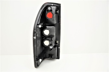 ISUZU D-MAX 2002-2007 SVĚTLO ZADNÍ PRAVÁ NOVÁ ^