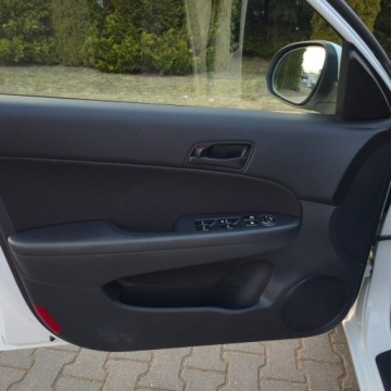 Hyundai i30 I Hatchback 1.4 109KM 2009 Hyundai i30 I 1.4 Benzyna 109KM Manual, zdjęcie 20