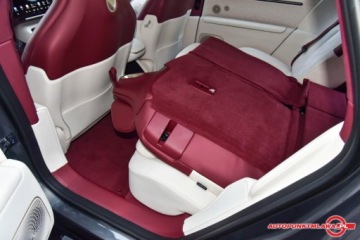  AVATR 12 Royal Theatre Edition Auto Punkt Elektryczny 547KM, zdjęcie 12