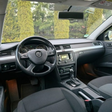 Skoda Superb II Outdoor 2.0 TDI CR DPF  140KM 2015 Škoda Superb Skoda Superb 2.0 TDI DSG Comfort, zdjęcie 23