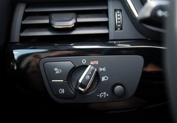 Audi A4 B9 Avant 1.4 TFSI 150KM 2018 Audi A4 Avant Automat _ Kombi _ Podgrzewane fotele _ 1.4 Benzyna 150KM, zdjęcie 21