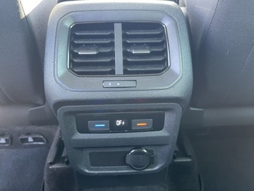 Volkswagen Tiguan II SUV Facelifting 2.0 TDI 150KM 2021 Volkswagen Tiguan Automat Klimatronik Parktronik, zdjęcie 12