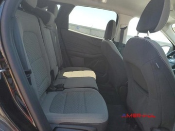 Ford Kuga III 2022 Ford Kuga 2022 r., 1,5L SE 4X4 1.5 Benzyna 181KM, zdjęcie 9