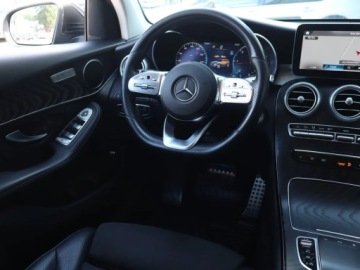 Mercedes GLC C253 SUV Facelifting 2.0 200d 163KM 2020 Mercedes GLC GLC 200 d 4MATIC, Salon Polska, zdjęcie 6