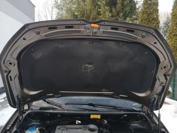 Volkswagen Touran II 1.6 TDI 105KM 2011 Volkswagen Touran 1.6 TDI 105KM Klimatronic, zdjęcie 23