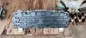 PŘÍSTROJOVÁ DESKA BUDÍKY TACHOMETR DODGE JOURNEY 05172792AB