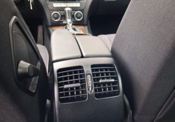 Mercedes Klasa C W204 Kombi T204 1.8 180 CGI BlueEFFICIENCY 156KM 2012 Mercedes-Benz Klasa C bezwypadekz Niemiecjedzie jak nowe 1.8 Benzyna, zdjęcie 30