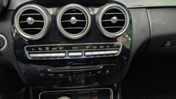 Mercedes Klasa C W205 Limuzyna 200 BlueTEC 136KM 2015 Mercedes C 200 1.6CDi 136PS OPŁACONY Bezwypadkowy, zdjęcie 32