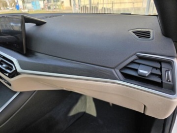 BMW Seria 3 G20-G21 Limuzyna 2.0 330e 292KM 2023 BMW 3 G20 330e 2.0l hybryda Plug-In 292KM * Przebieg: 55,158km, zdjęcie 38