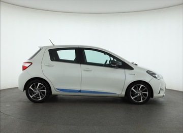 Toyota Yaris III Hatchback 5d Facelifting Hybrid 100KM 2017 Toyota Yaris 1.5 Hybrid, Automat, Skóra, Klima, zdjęcie 5