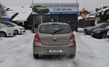 Hyundai i20 I Hatchback 5d Facelifting 1.2 DOHC 85KM 2013 Hyundai i20 LIFT Benzyna 1.2 Klimatyzacja 1.2 Benzyna 85KM, zdjęcie 7