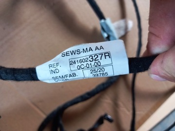 Clio V oswietlenie podsufitki mikrofon wiązka
