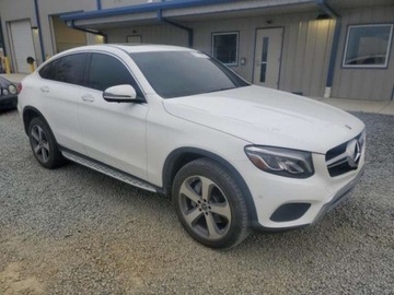 Mercedes GLC C253 2019 Mercedes-Benz GLC 2019, 2.0L, 4x4, od ubezpieczalni 2.0 Benzyna 241KM, zdjęcie 3