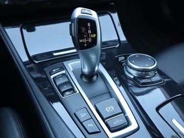 BMW Seria 5 F10-F11 Touring Facelifting 525d 218KM 2016 BMW 5 525d xDrive, 214 KM, 4X4, Automat, Skóra, zdjęcie 15