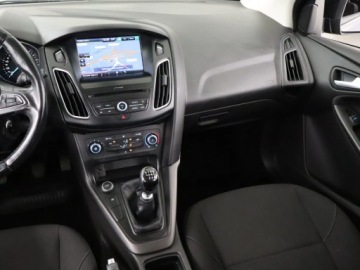 Ford Focus III Kombi Facelifting 1.5 TDCi 95KM 2016 Ford Focus 1.5 TDCi, Klima, Tempomat, Parktronic, zdjęcie 7
