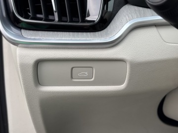 Volvo V60 II  Kombi Facelifting 2.0 B4 197KM 2023 Volvo V60 V60 B4 | Diesel | Plus Bright | | FV23%, zdjęcie 23