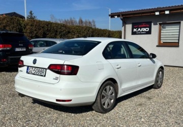 Volkswagen Jetta VI Sedan Facelifting 2.0 TDI 110KM 2016 Volkswagen Jetta Polski salon 2.0 Diesel 110KM, zdjęcie 6