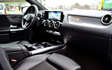 Mercedes Klasa B W247 Sports Tourer 2.0 B200d 150KM 2019 Mercedes-Benz Klasa B 2.0 Diesel Full Led Asystent Hej Mercedes, zdjęcie 21