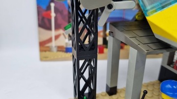 LEGO System Town 6444 Взлетно-посадочная полоса в глубинке