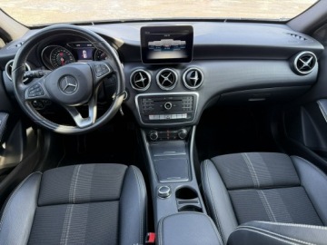 Mercedes Klasa A W176 Hatchback 5d Facelifting 200 156KM 2017 Mercedes A 200 AUTOMAT. ASYSTENT. 1.6 BEN., zdjęcie 28