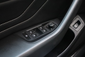 Volkswagen Arteon Fastback Facelifting 2.0 TDI SCR 150KM 2021 VW Arteon 2.0 TDI, Serwis ASO, Automat, VAT 23%, zdjęcie 19