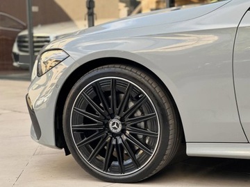 Mercedes CLE Coupe 2.0 300 258KM 2025 MERCEDES-BENZ CLE 300 4-Matic AMG Line 2.0 (258KM) 2025, zdjęcie 4