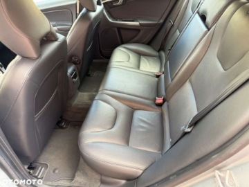 Volvo V60 I Kombi Facelifting 2.0 D4 DRIVE-E 190KM 2015 Volvo V60 Volvo V60 D4 Momentum 2.0 Diesel 190KM, zdjęcie 36