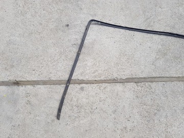 Ramka szyby tył komplet BMW E34