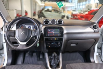 Suzuki Vitara III SUV 1.6 VVT 120KM 2016 Suzuki Vitara Suzuki Vitara 1.6 Premium 1.6 Benzyna 120KM, zdjęcie 4