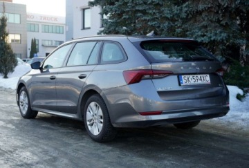 Skoda Octavia IV Liftback 1.0 TSI EVO 110KM 2022 Skoda Octavia DSG, e-Tec, Swiatla LED,Polski salon Bezwypadek,Kamera, Temp, zdjęcie 4