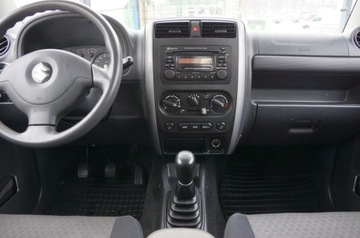 Suzuki Jimny III Standard 1.3 VVT 85KM 2005 Suzuki Jimny 1.3 Benzyna 85 KM, 4x4, Klima, Hak, Maly przebieg, Zarejestro, zdjęcie 11