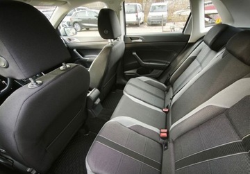 Volkswagen Polo VI Hatchback 5d 1.0 TSI 115KM 2019 Volkswagen Polo 115 Km 6 biegow, Highline, Czujniki parkowania, Bezwypadko, zdjęcie 17