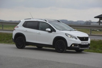 Peugeot 2008 I SUV Facelifting 1.6 BlueHDi 99KM 2016 Peugeot 2008 1.6HDI panorama nawi Car Play doinwes, zdjęcie 11