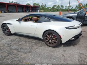 Aston Martin DB11 2017 Aston Martin DB11 Launch Edition 2017 5.2 Benzyna 600KM, zdjęcie 2